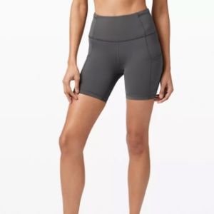 Lululemon Fast and Free High-Rise Short 6" in Graphite Gray Size 8
